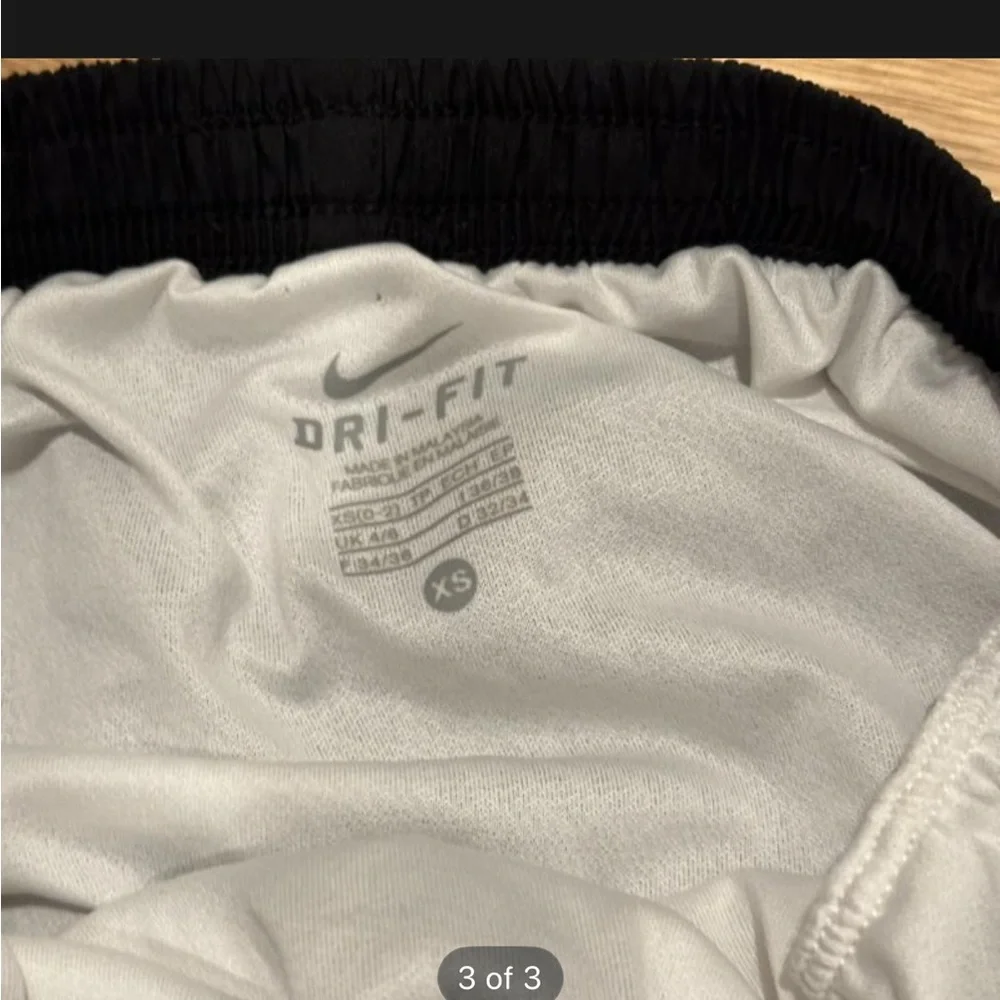 Nike shorts - Picture 3 of 3